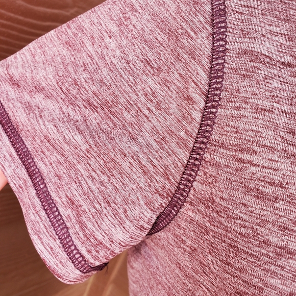 NWT Adidas Women's V-Neck Tech Heather Tee T-Shirt Shadow Fig Size Small - Picture 9 of 16